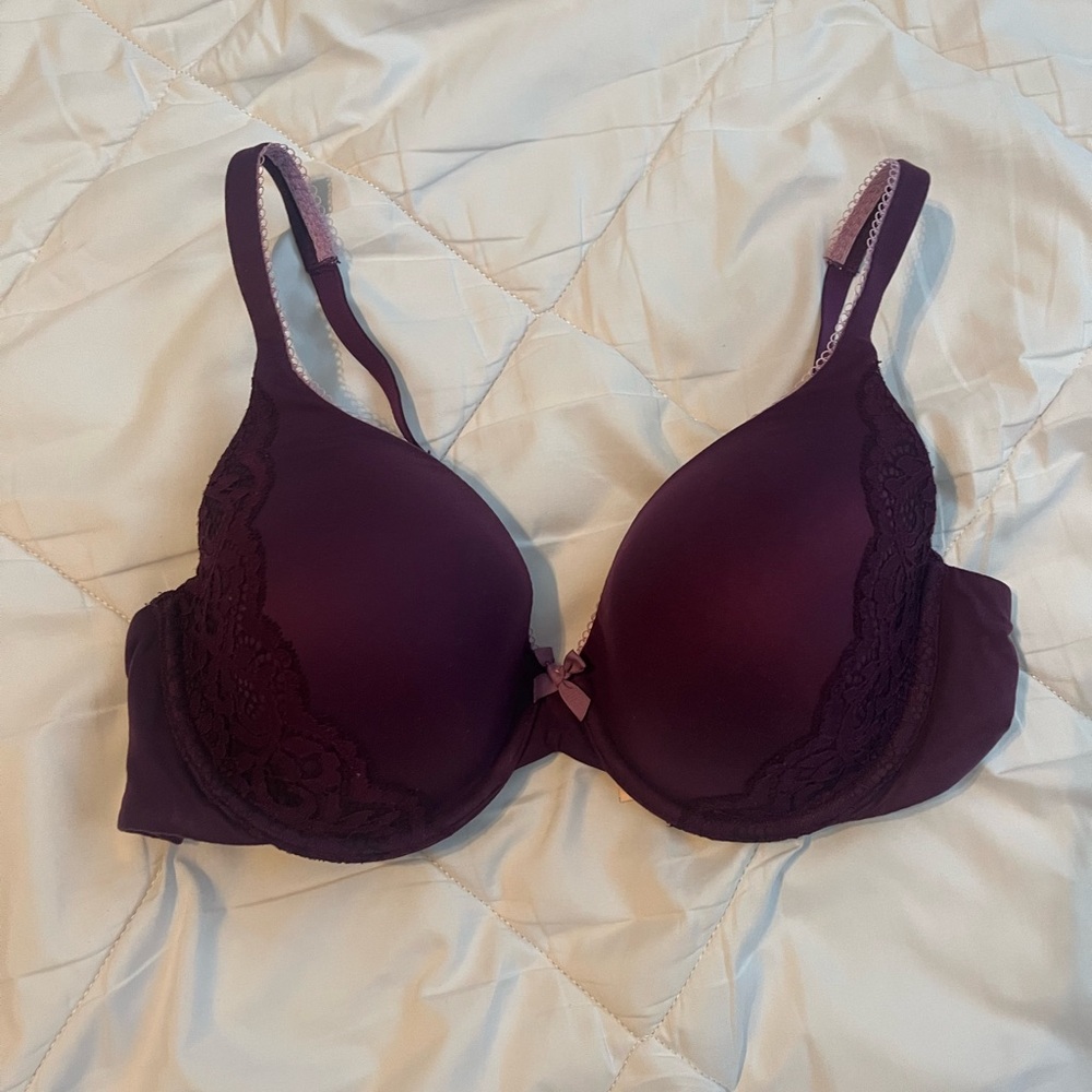 Victoria's Secret Plum Lace-Trim Bra - lined perfect coverage